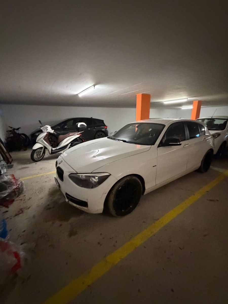 BMW 116i, anno di costruzione 2006 2012, 231'187km, con danni, Top equipaggiamento! - Image 1