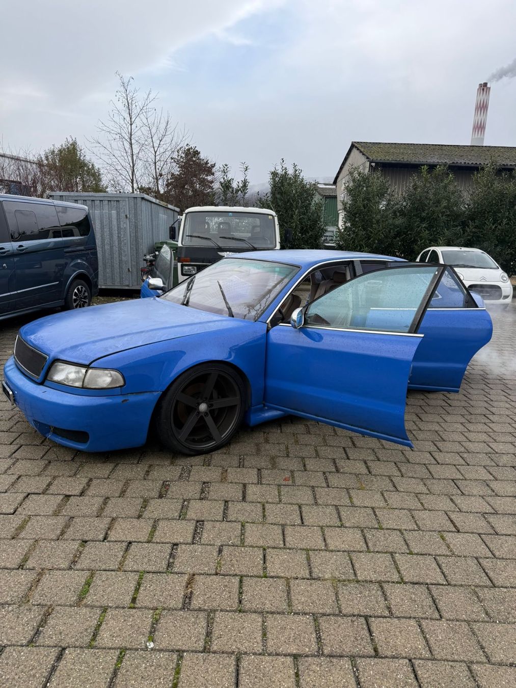 In vendita Audi A8, veicolo d'appassionato a partire da 100.- - Image 1