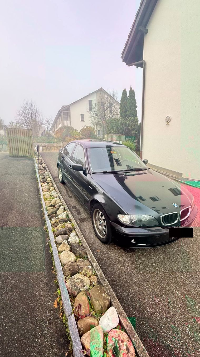 BMW 325xi, ottimo stato, appena uscito dalla carrozzeria, adatto per l'inverno! - Image 1