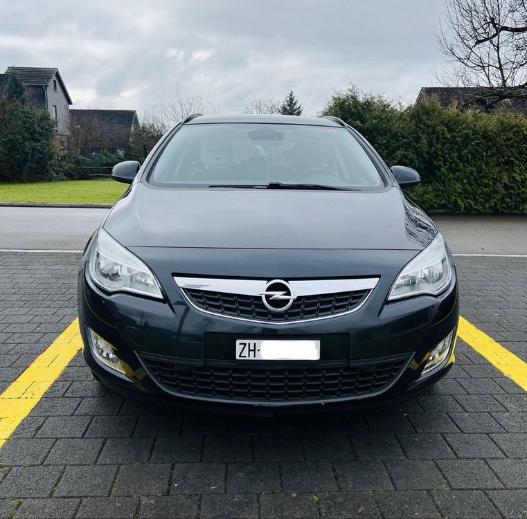 Opel Astra j Sportstourer 1.4 Turbo - mit Anhängerkupplung - Image 2