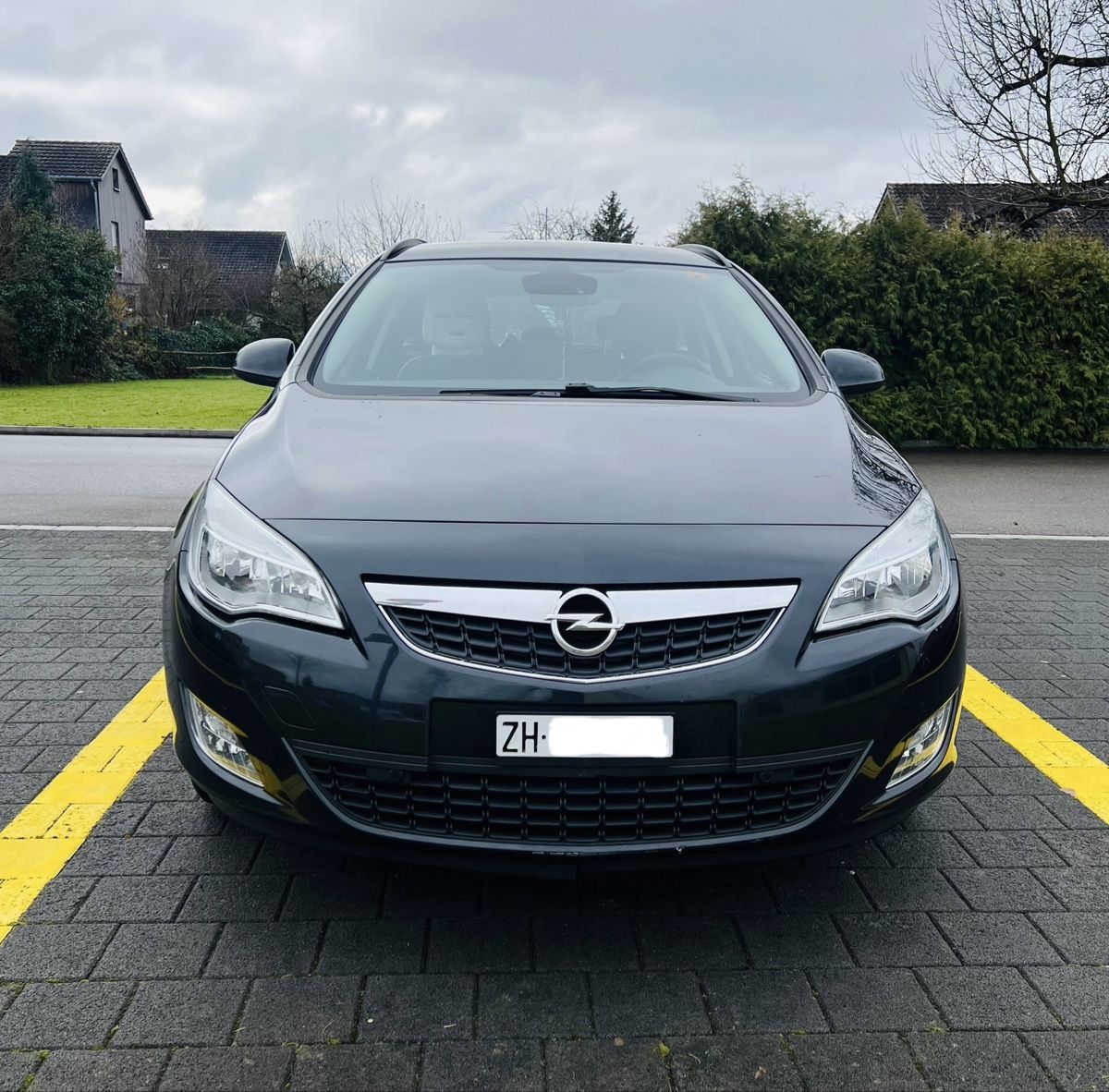 Opel Astra j Sportstourer 1.4 Turbo - mit Anhängerkupplung - Image 3