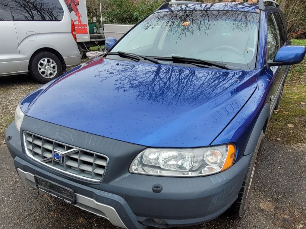 Volvo XC70 235`000km 10.2005, AWD, per l'esportazione, supporti per parti, ecc - Image 1
