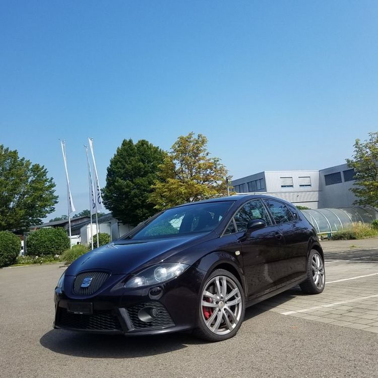 AB 1 Fr. Seat Leon Cupra Frisch Service MFK poco km RARO