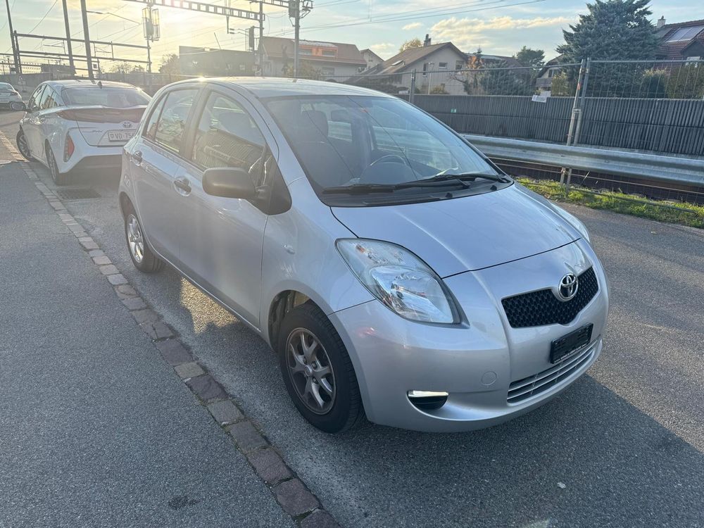 Toyota yaris 1.0 MFK 2025 - Image 2
