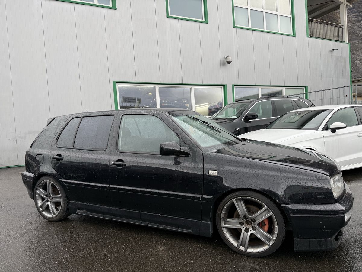 Golf 3 VR6 - Image 1