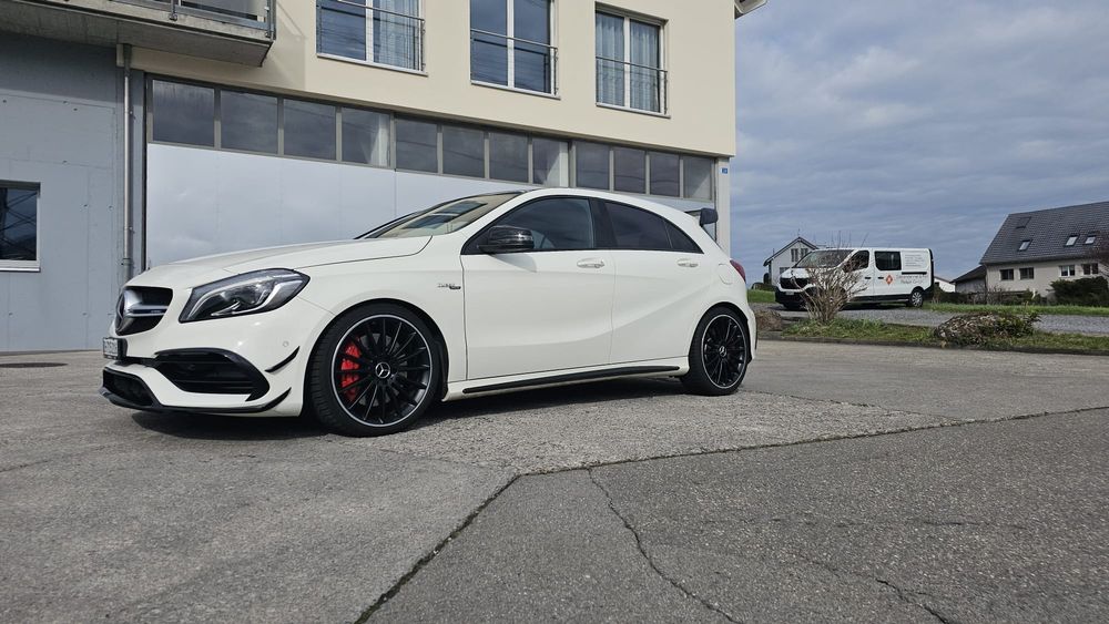 Mercedes-Benz A 45 AMG