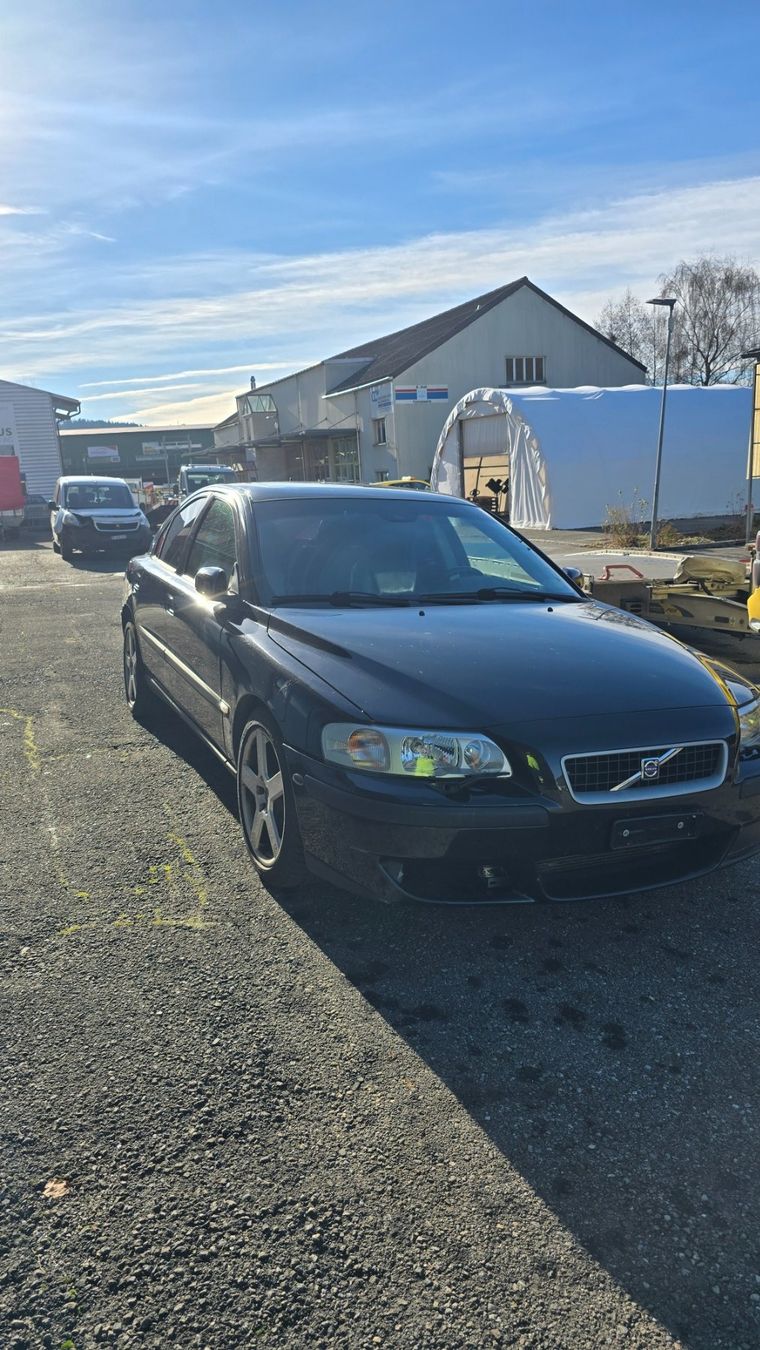 Volvo S60 R 2.5T AWD - Image 1