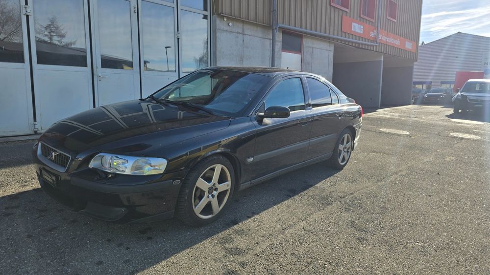 Volvo S60 R 2.5T AWD - Image 2