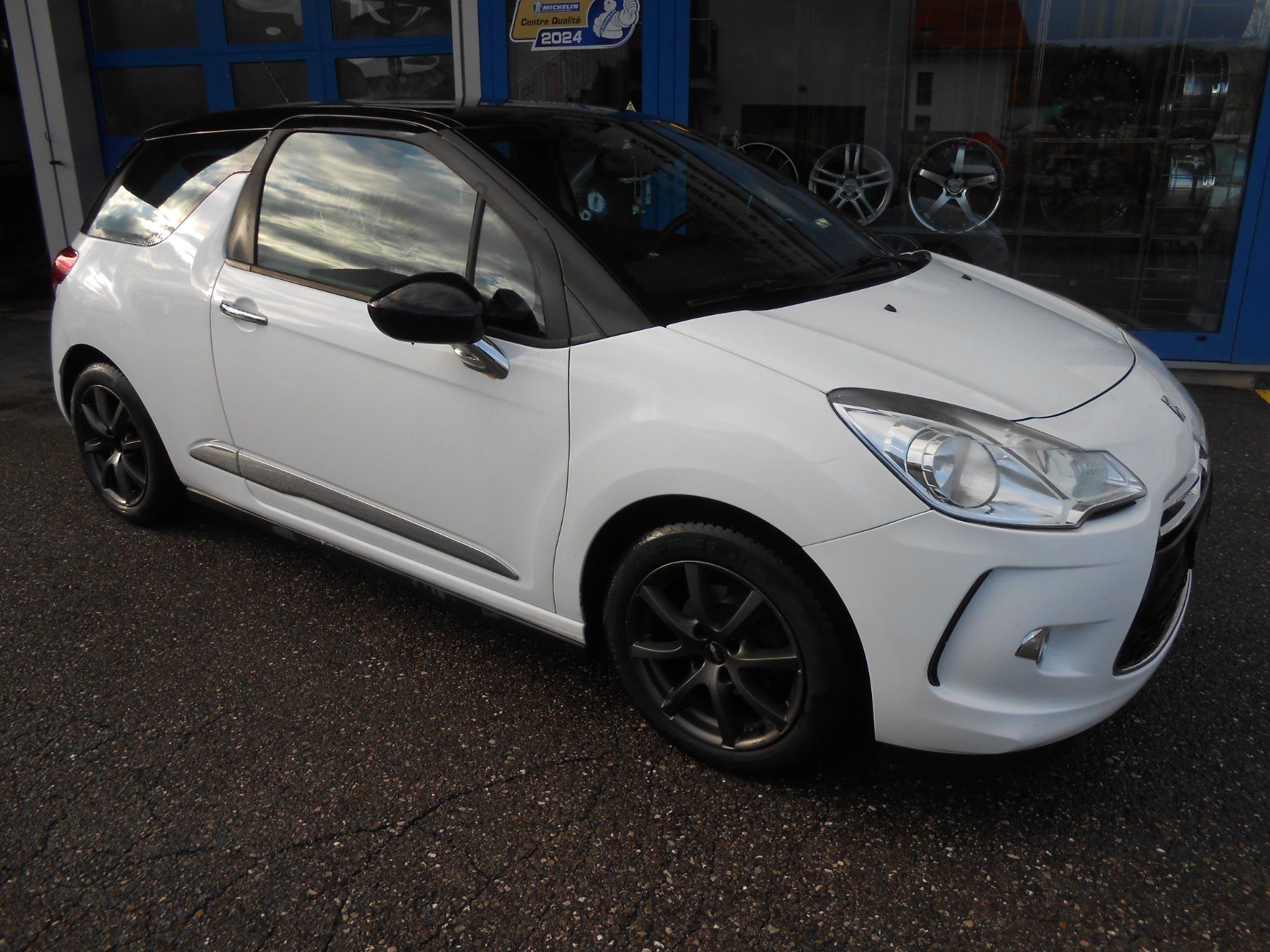Citroën DS3 1.2i con esperienza a partire da 1800.- - Image 1
