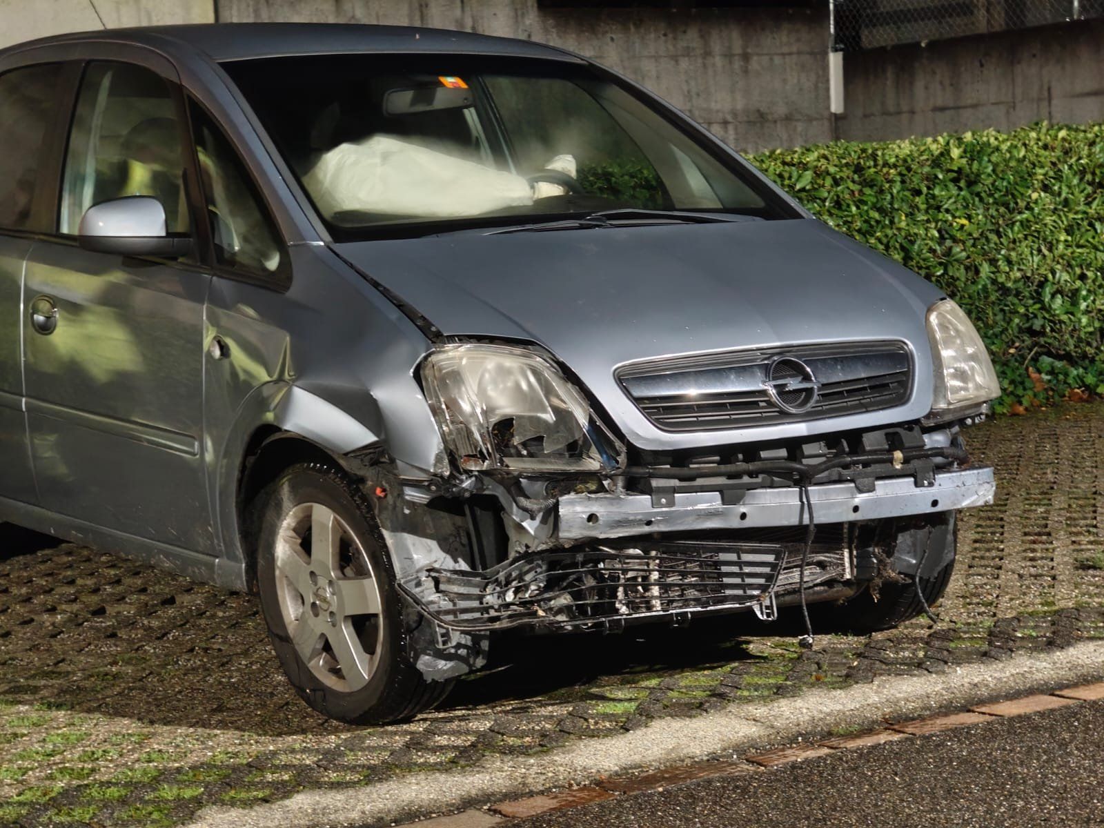 Opel Meriva da regalare e da buttare via - Image 1
