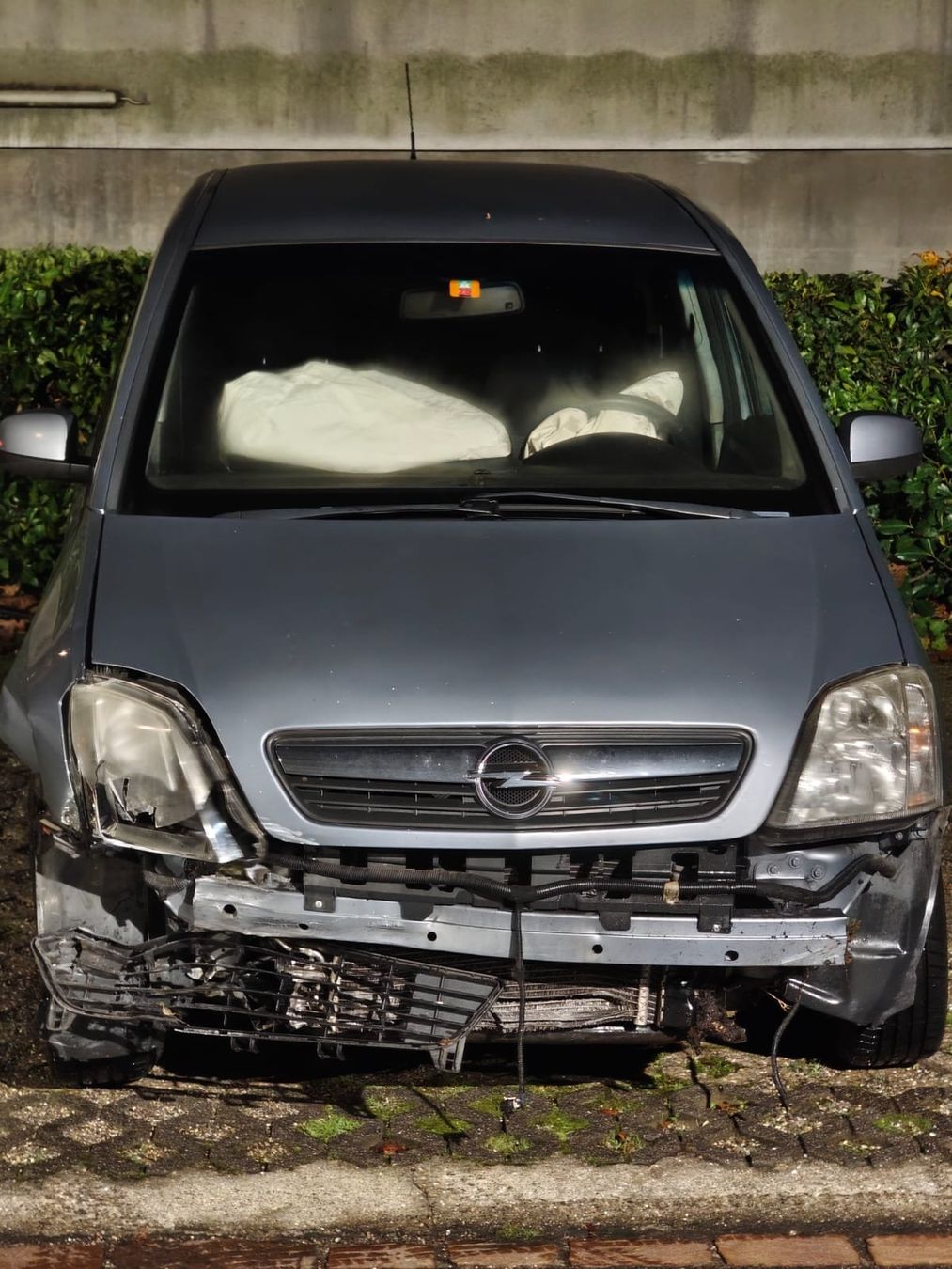 Opel Meriva da regalare e da buttare via - Image 3