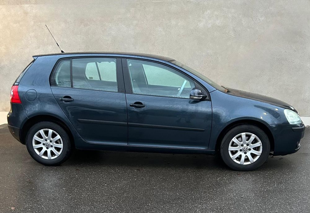 VW Golf 5-1.6-Frisch da MFK-Top Zustand-Nur 136'000 da CHF 1 - Image 2