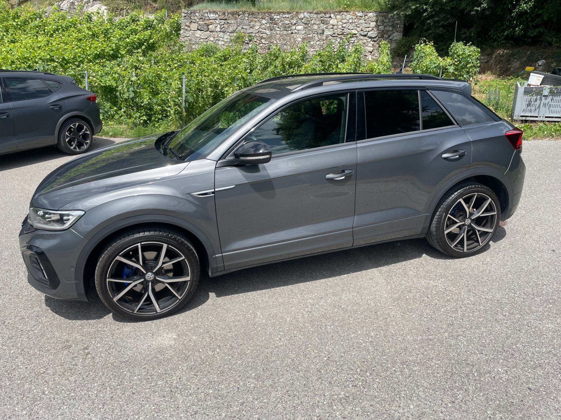 VW T-Roc R-Line - Image 1
