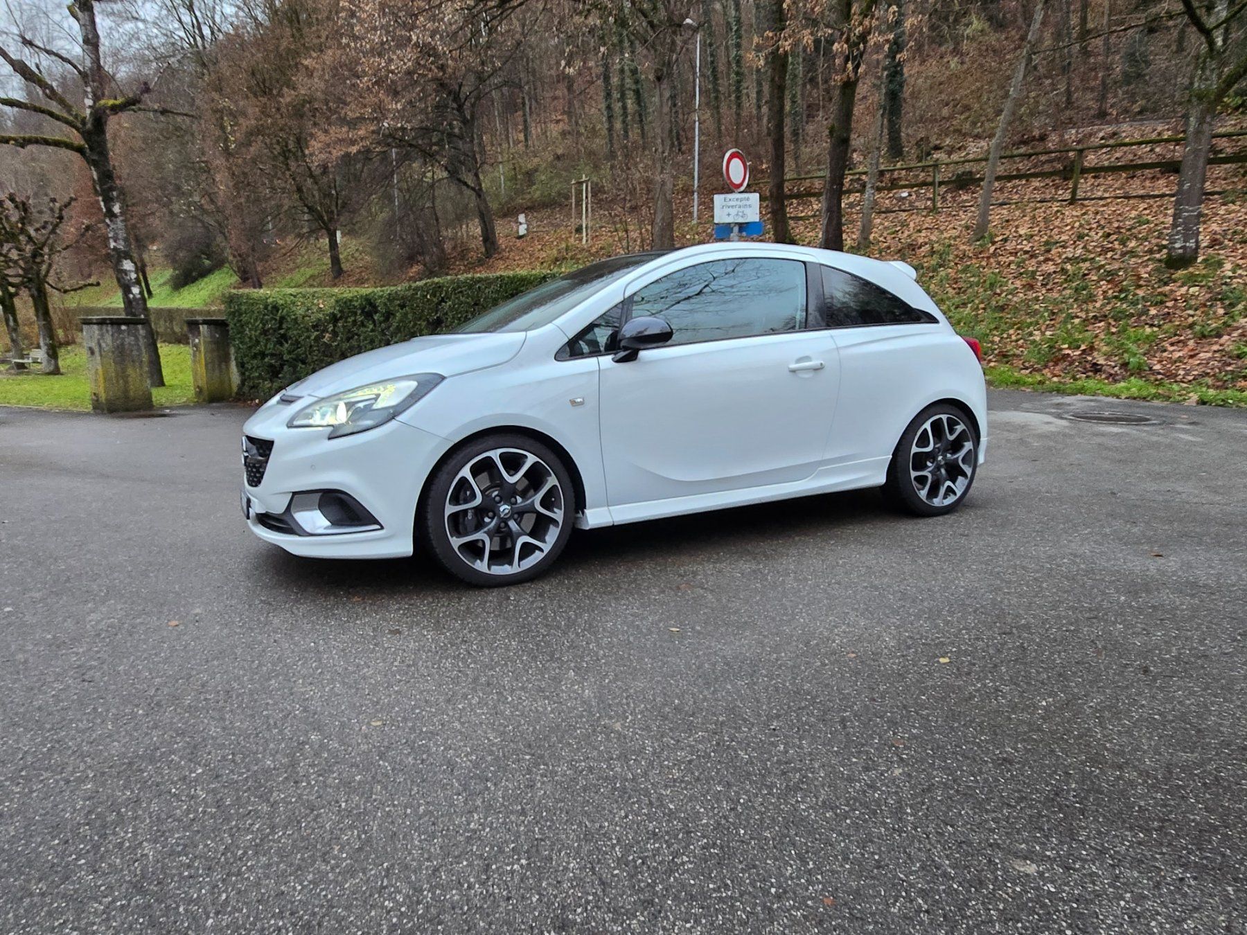 Opel Corsa E OPC - Image 1