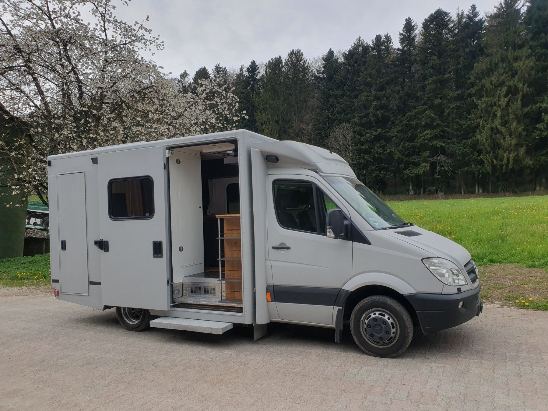 Camperbus, Mercedes Benz 518 CDI - Image 3
