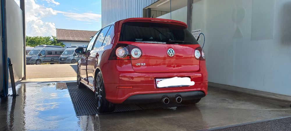 Golf 5 R32 - Image 2