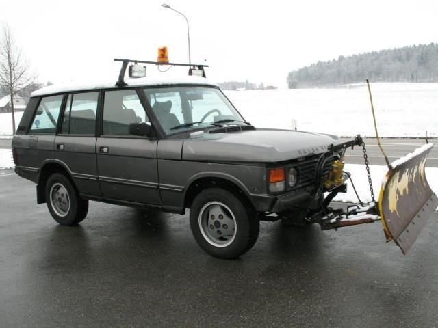 Winterdienst Range Rover con il pugno