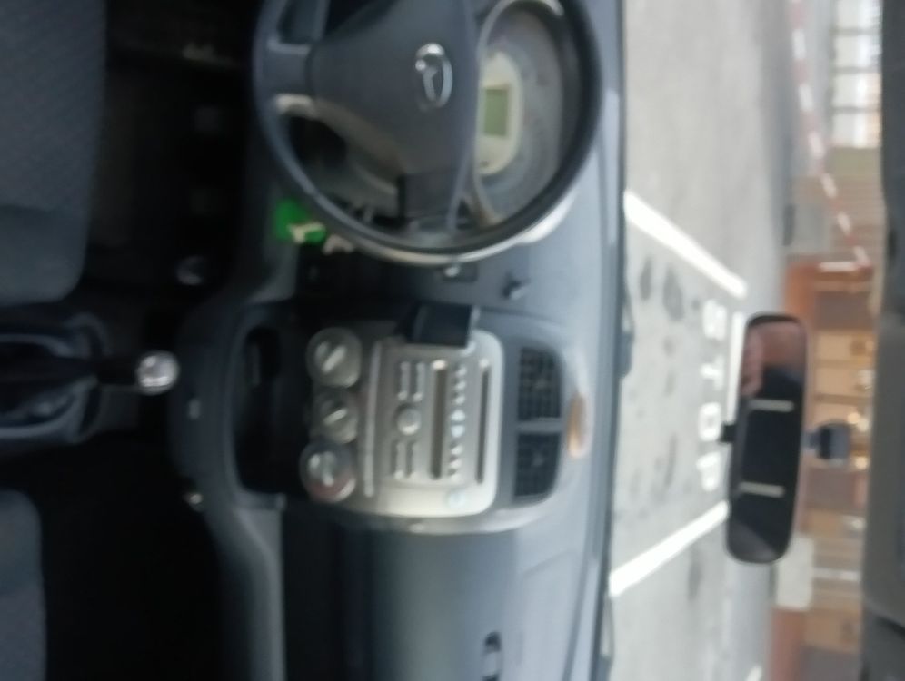 Zu verkaufen Daihatsu sirion 1.3 4x4 frisch ab MFK 2012jg - Image 2