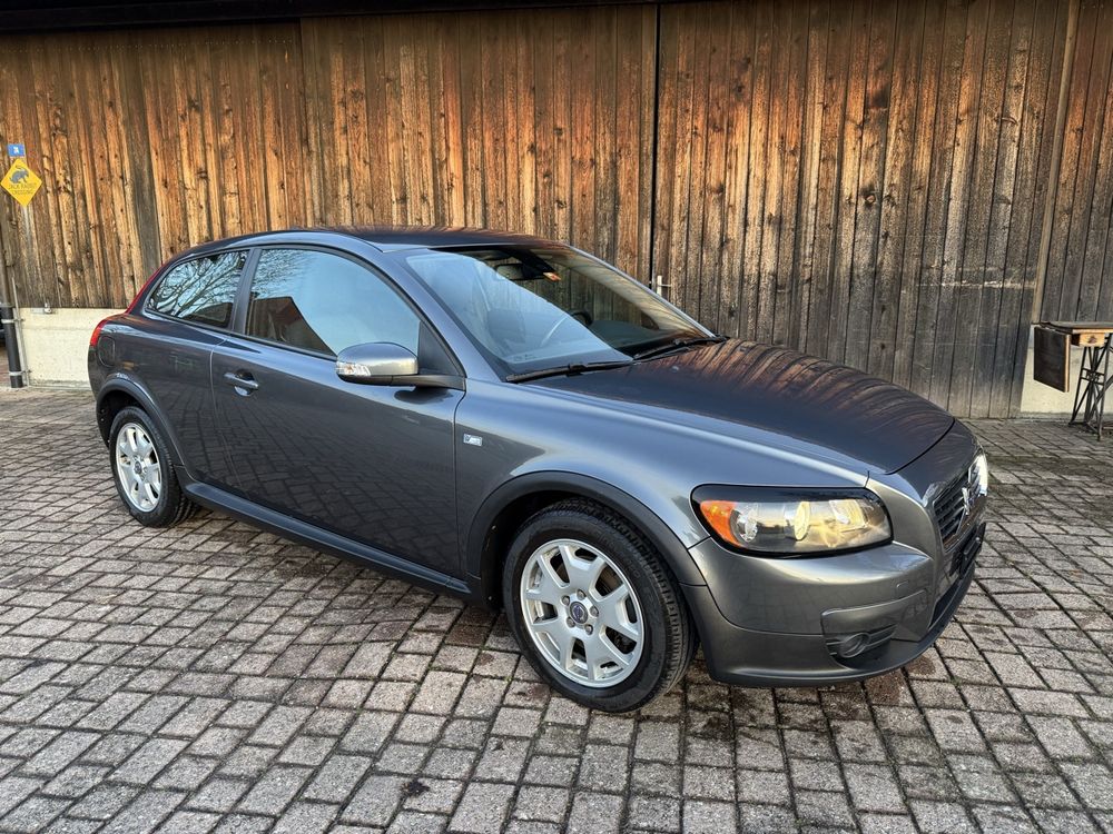 Volvo C30 2.4i, Automatico, appena uscito dalla carrozzeria, ottimo stato!