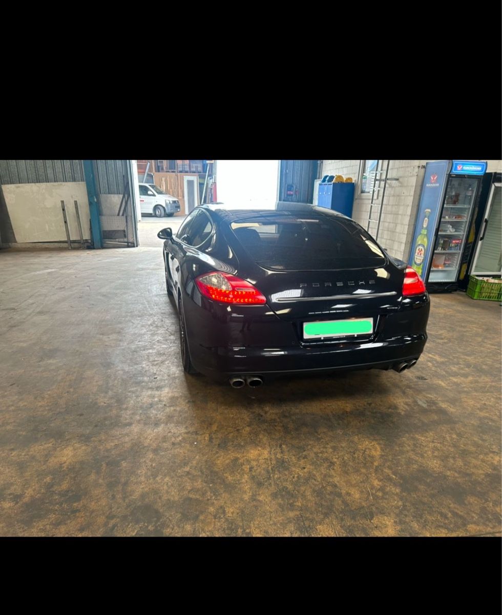 Porsche Panamera 4S, nero-met., dopo la manutenzione e con MFK recente - Image 3