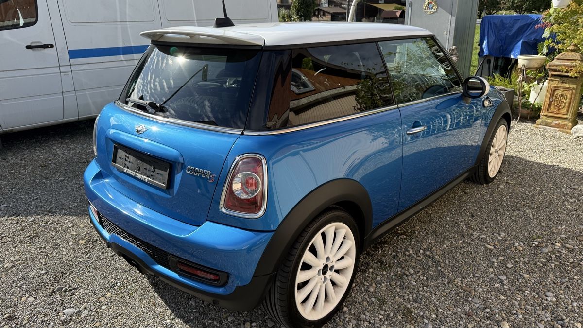 Mini Cooper S - Image 1
