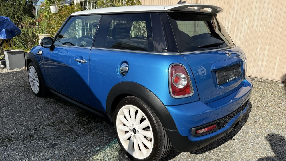 Mini Cooper S - Image 2
