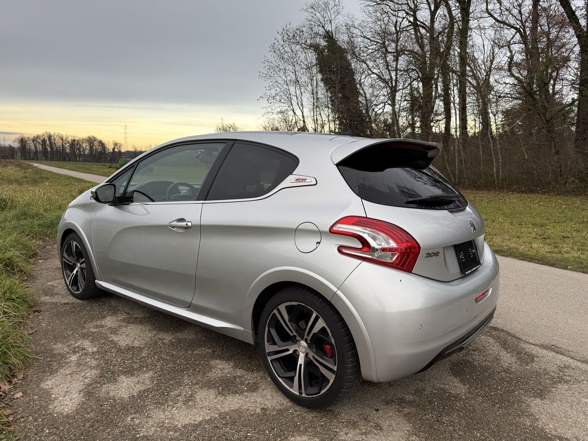 Peugeot 208 GTI 2013 - Image 3