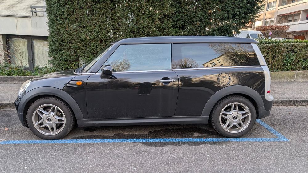 MINI Clubman – un comodo veicolo familiare con un cambio a frizione fresco! - Image 2