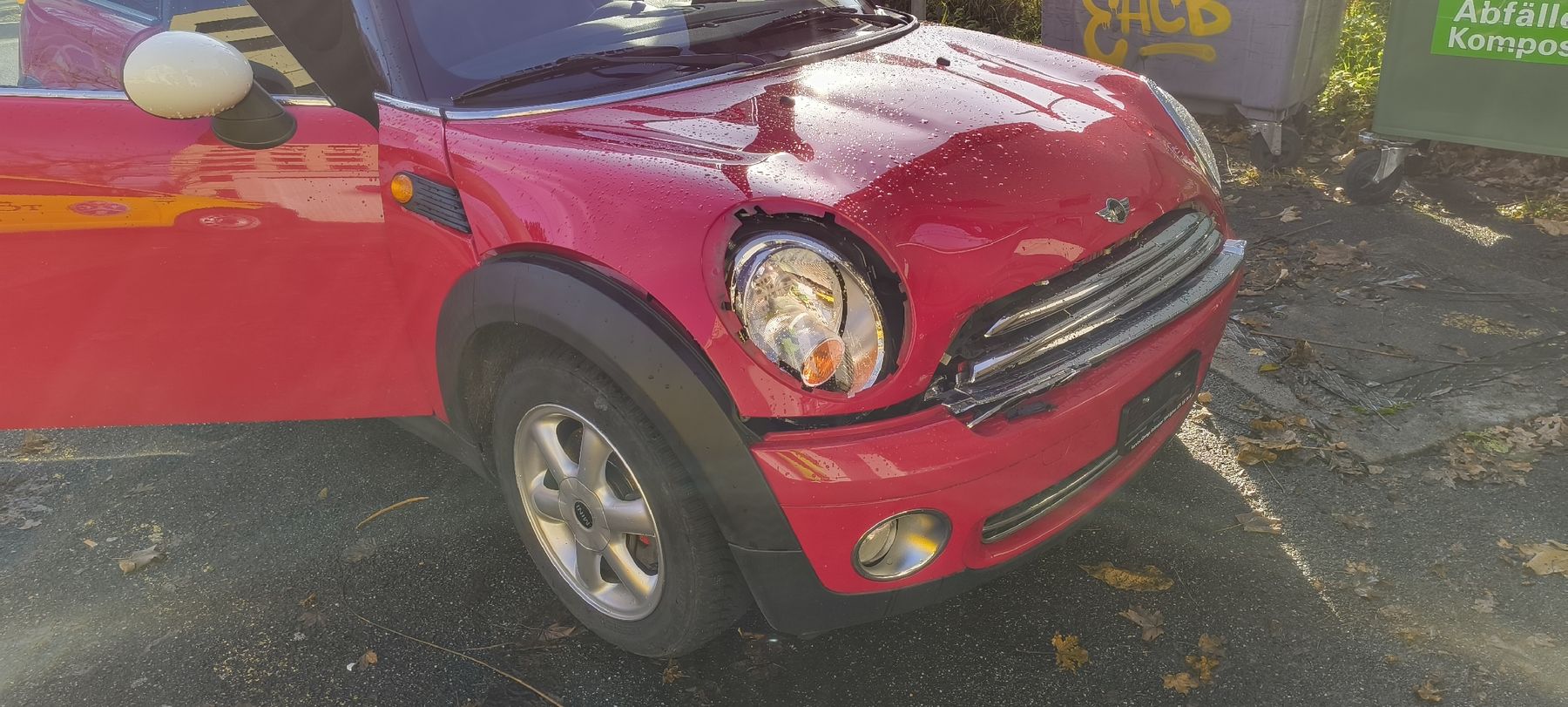 Mini Cooper, rosso, JG 2008, 179'000 km, auto a noleggio - Image 1