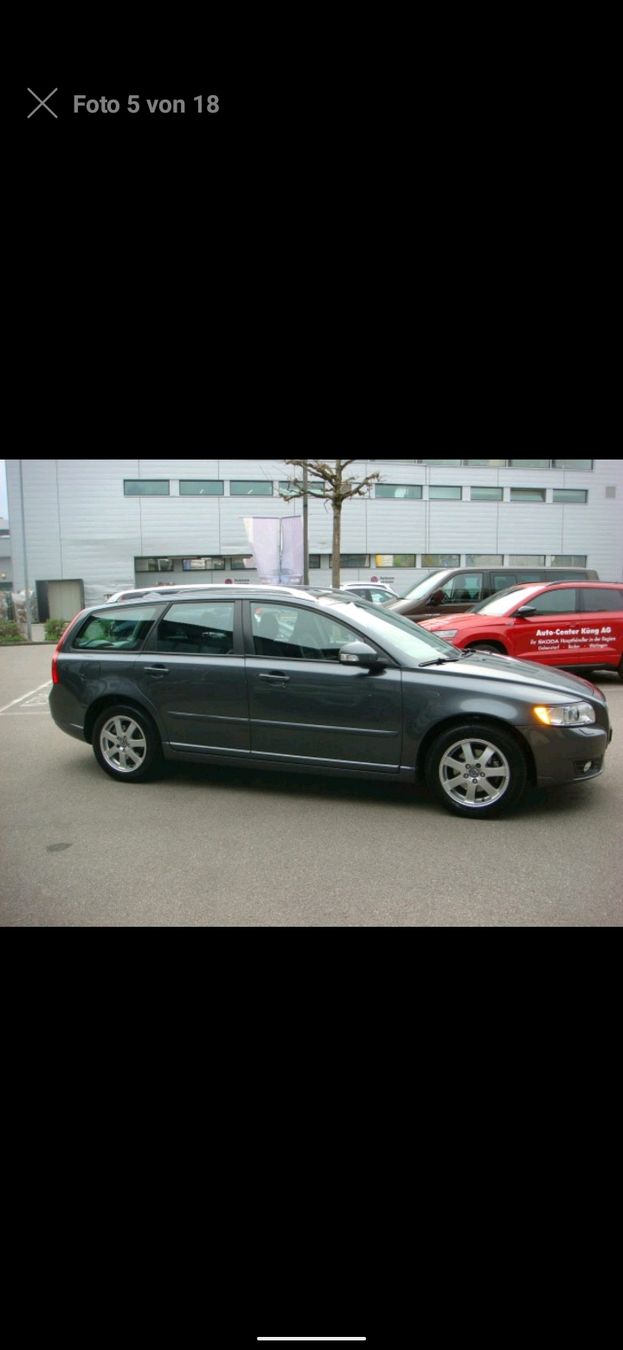 Volvo V50, 2.0 benzina, Anno 2011 - Image 1