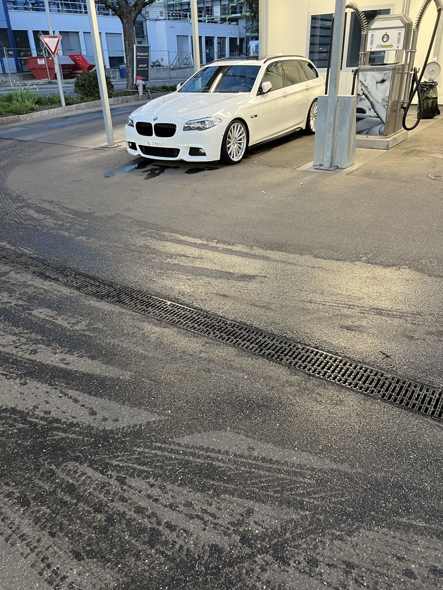 BMW 535d Touring - Ottime condizioni, appena uscito dal servizio! - Image 3