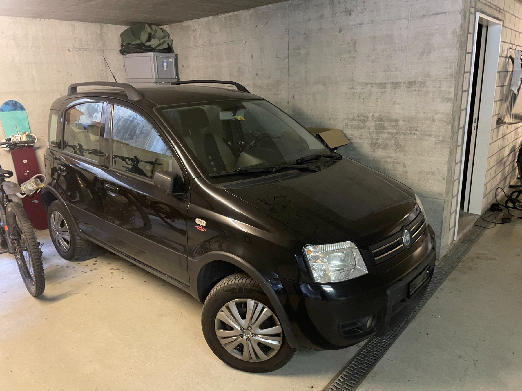 Fiat Panda, 4x4, nero, auto ideale per l'inverno, top! - Image 3