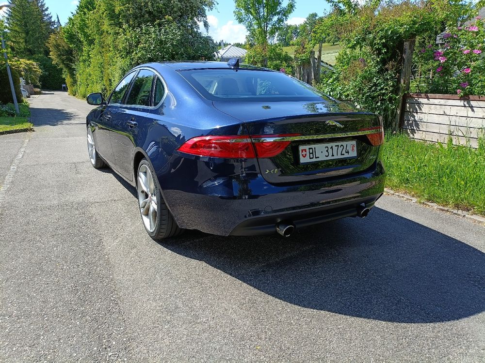 Jaguar XF 35t Portfolio - Image 2