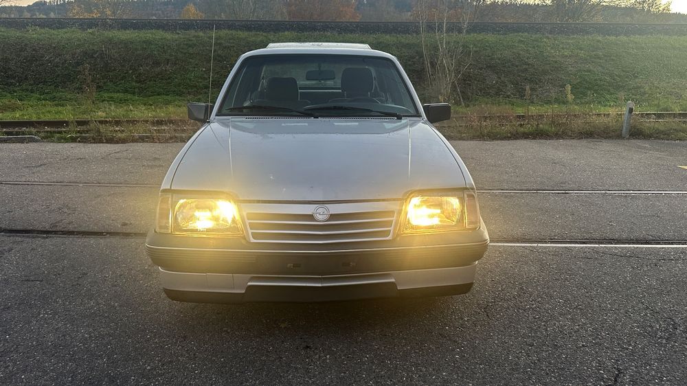 Opel Ascona C 20 I Kat