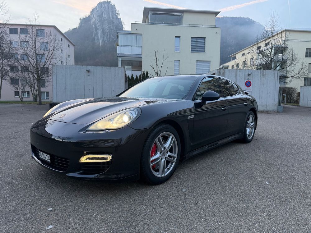 * Porsche Panamera Turbo 500Ps *