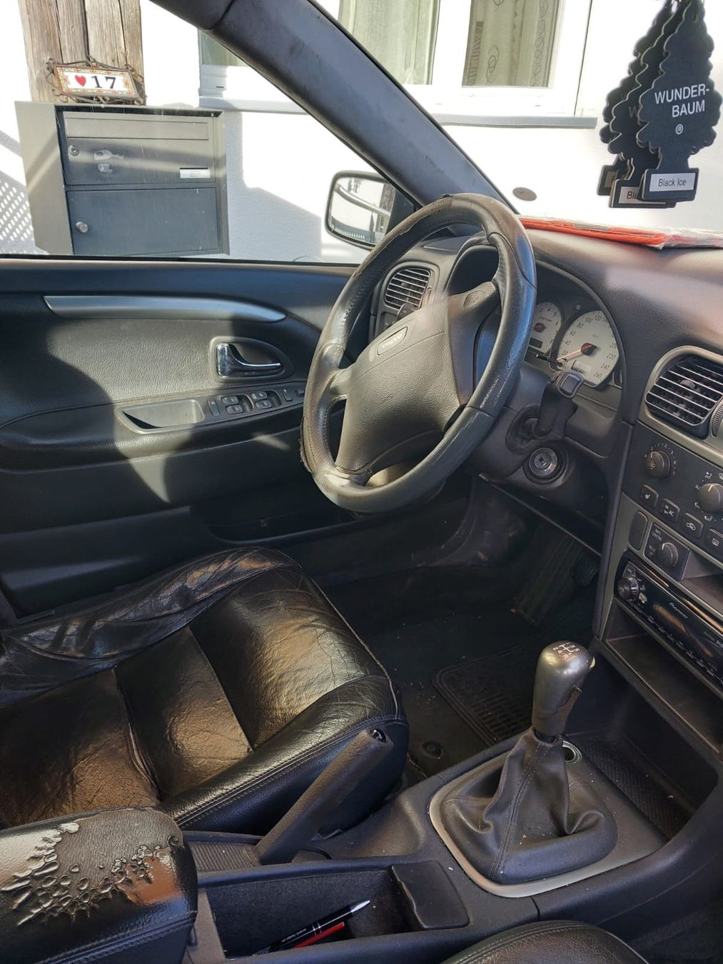 Volvo V40 T4 - Image 1