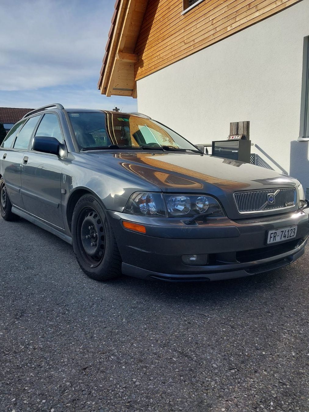 Volvo V40 T4 - Image 3