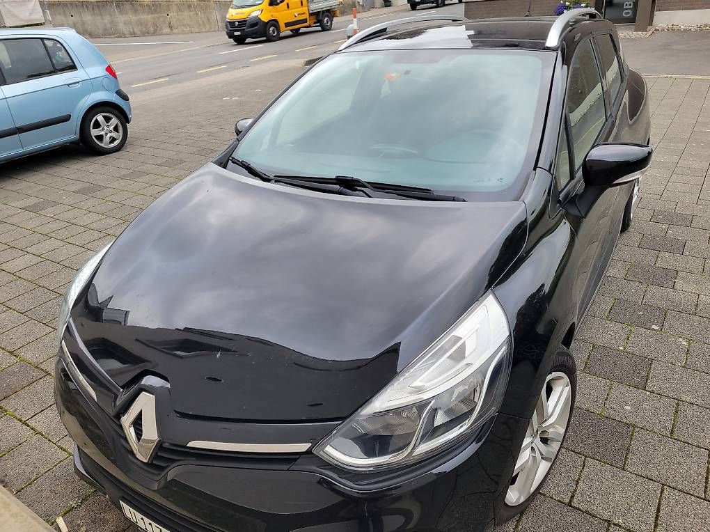 Renault Clio 90 Station Wagon nera - Image 1