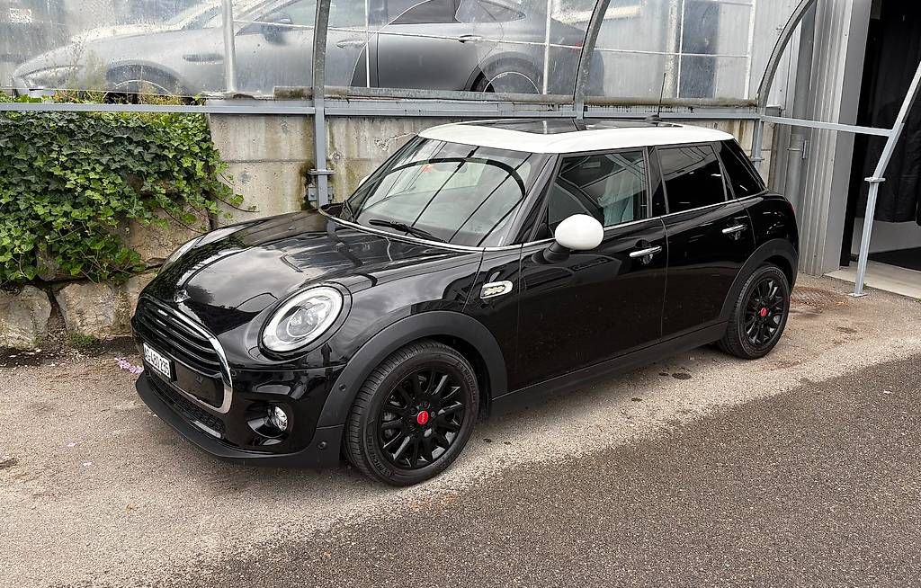 MINI Cooper Steptronic - Image 1