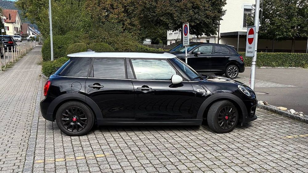 MINI Cooper Steptronic - Image 2
