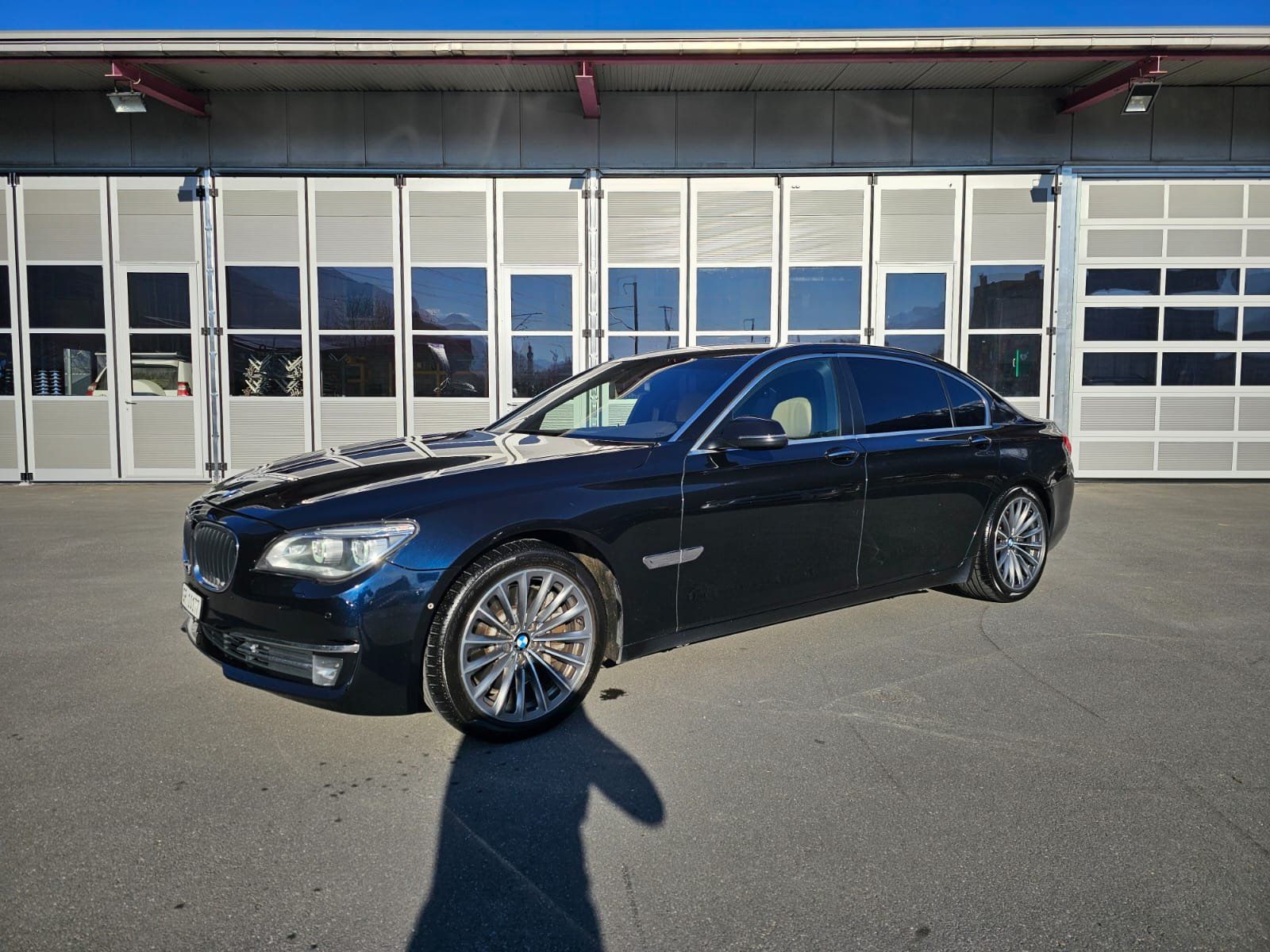 BMW 750Li XDrive LCI Allrad 450 CV V8 - Image 1