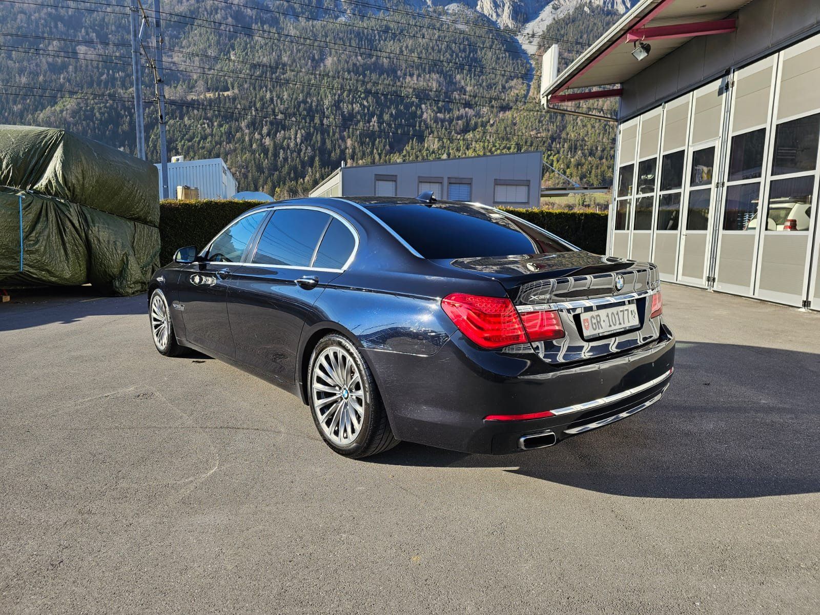 BMW 750Li XDrive LCI Allrad 450 CV V8 - Image 3