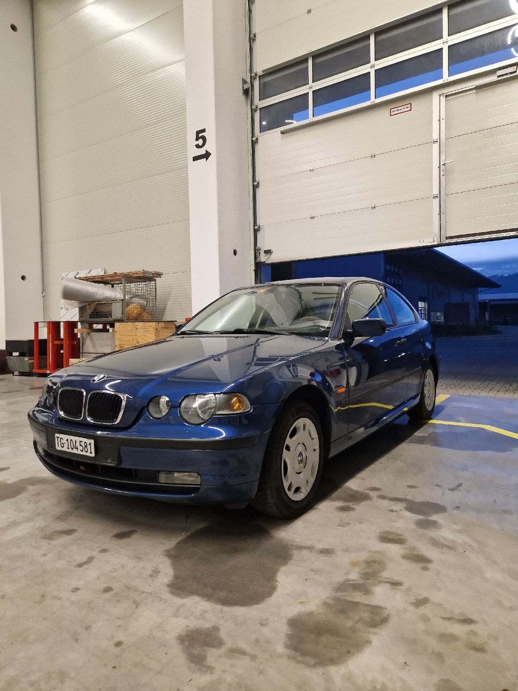 BMW 316 ti Compact E46 2004 - Image 1