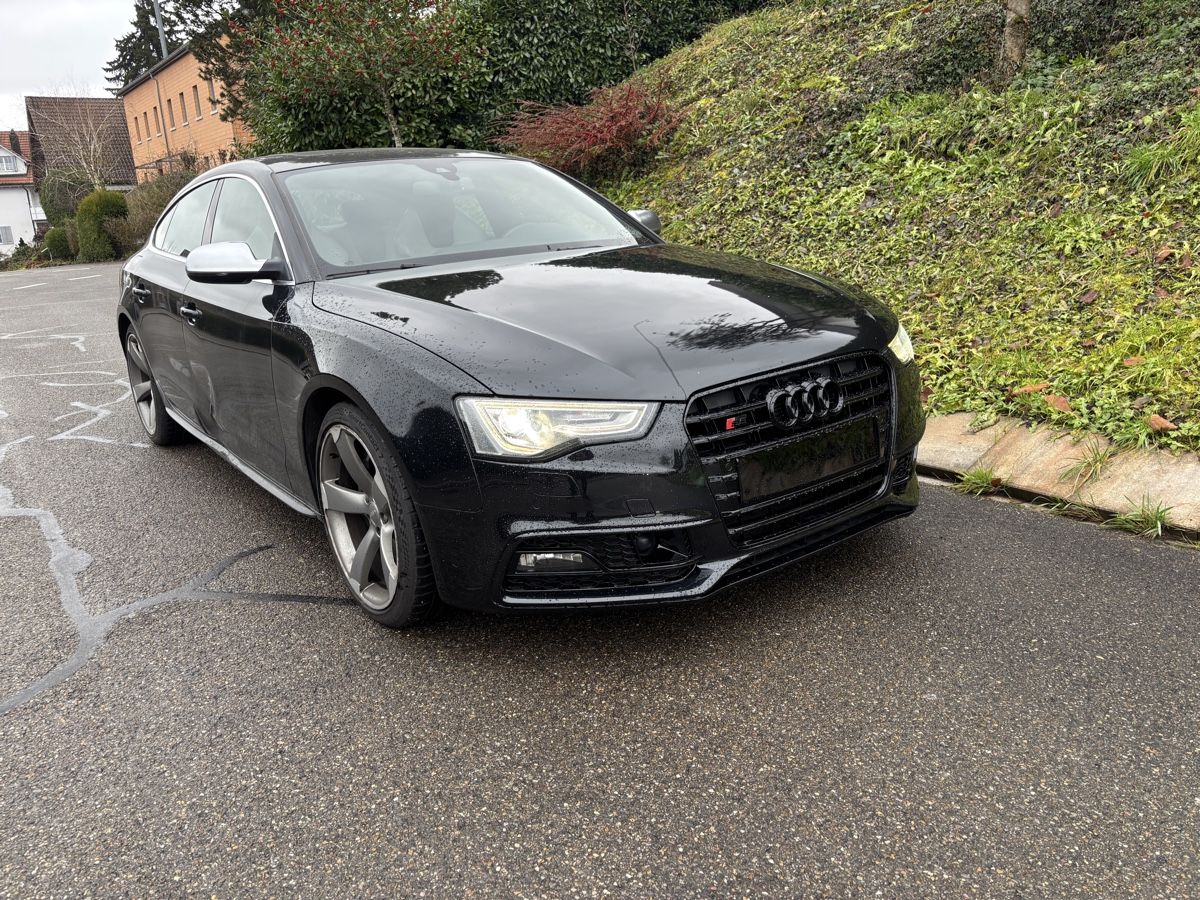 Audi S5 nero metallizzato - Image 1