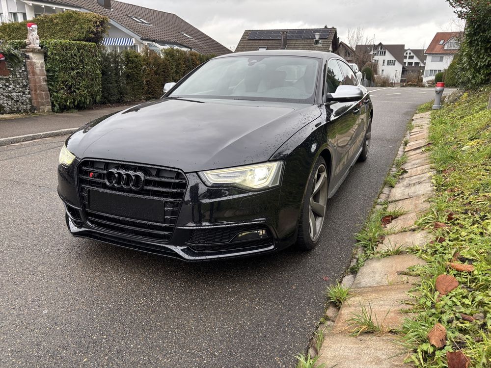 Audi S5 nero metallizzato - Image 2