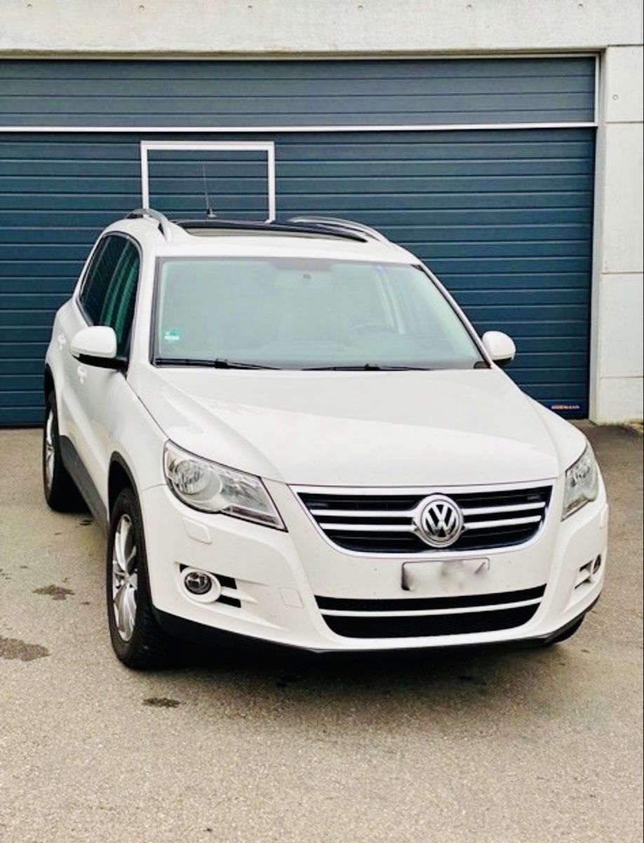 VW Tiguan 2.0 4x4 Sport&amp;Style con tetto panoramico appena uscito dalla fabbrica - Image 3