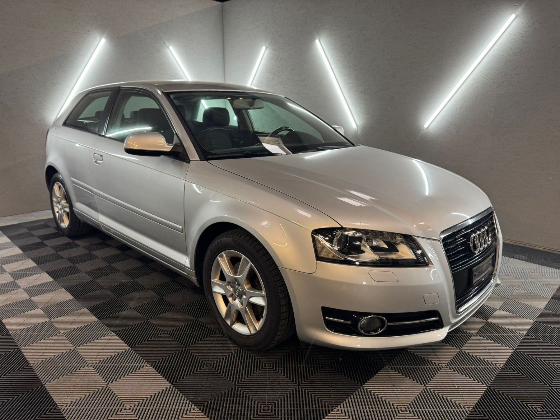 AUDI A3 1.4 TFSI Ambition S-tronic - Image 1
