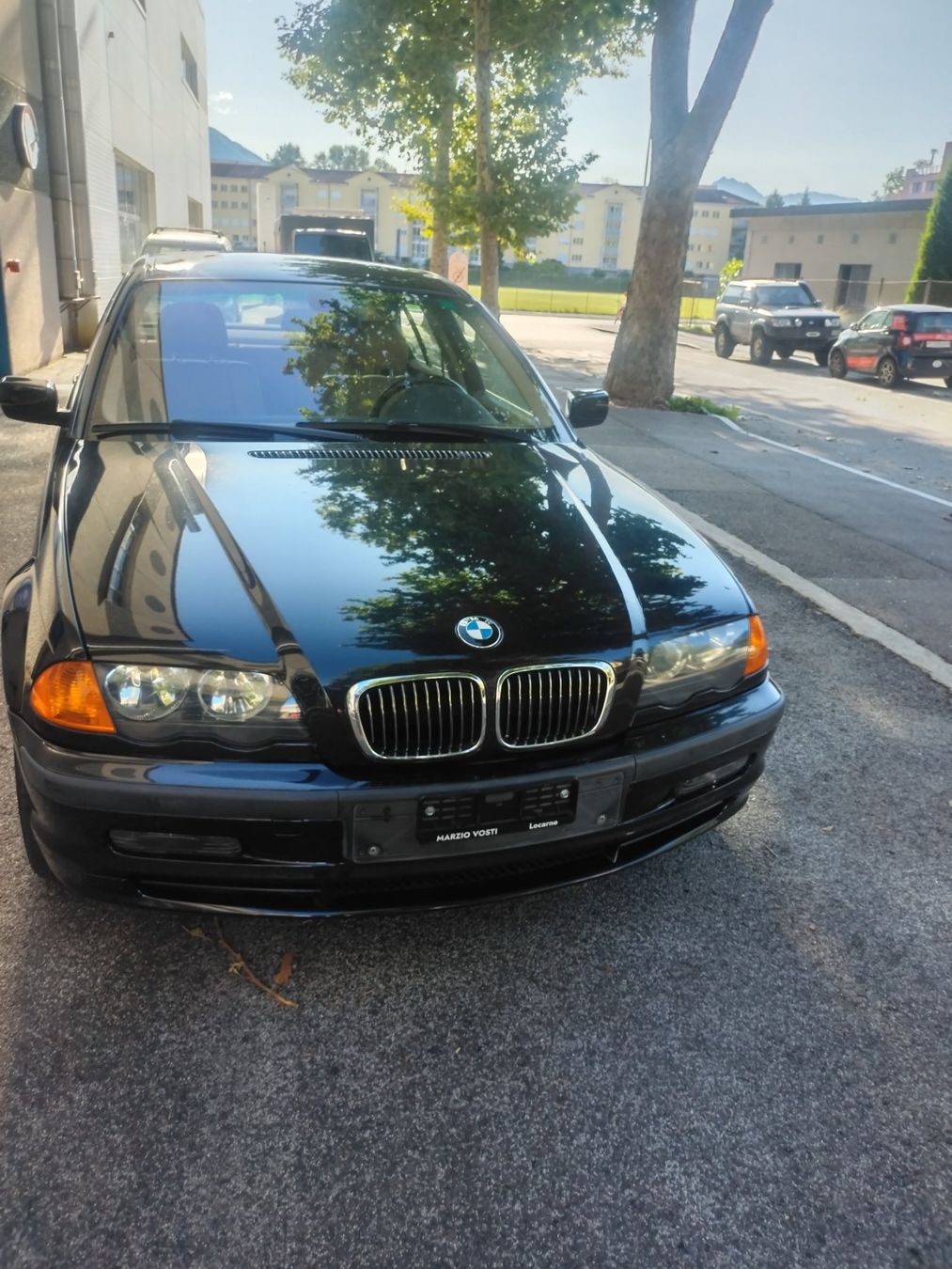 BMW 328I - Image 1