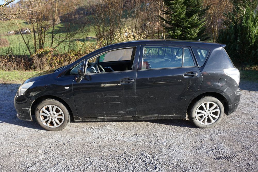 Toyota Verso 1.8 da 1 franchi - Image 2