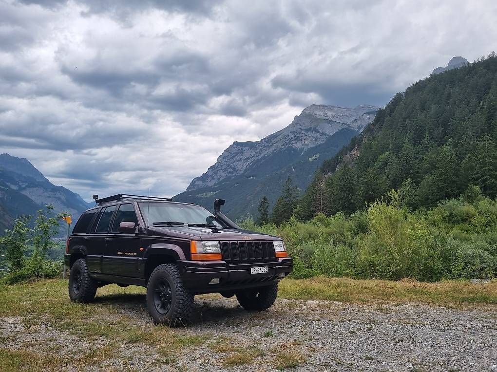 Jeep Grande Cherokee - Image 1